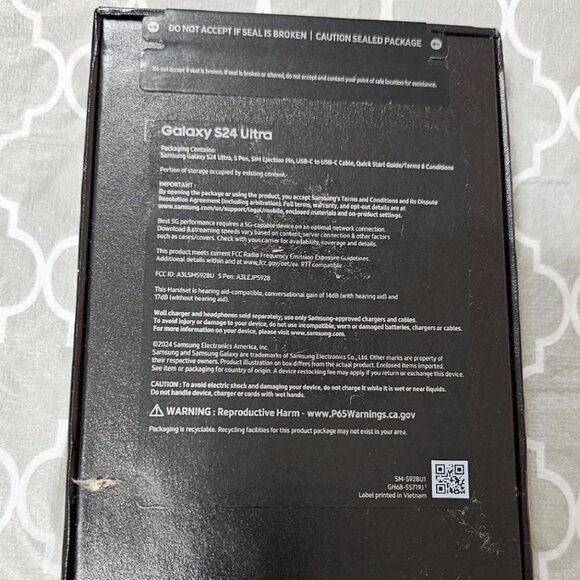 Brand New Factory Unlocked Galaxy S24 Ultra 512 GB SM-S928U1 Bonus included - Picture 1 of 5